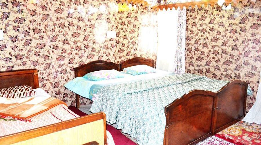 Pala Palace Houseboat, Srinagar 5